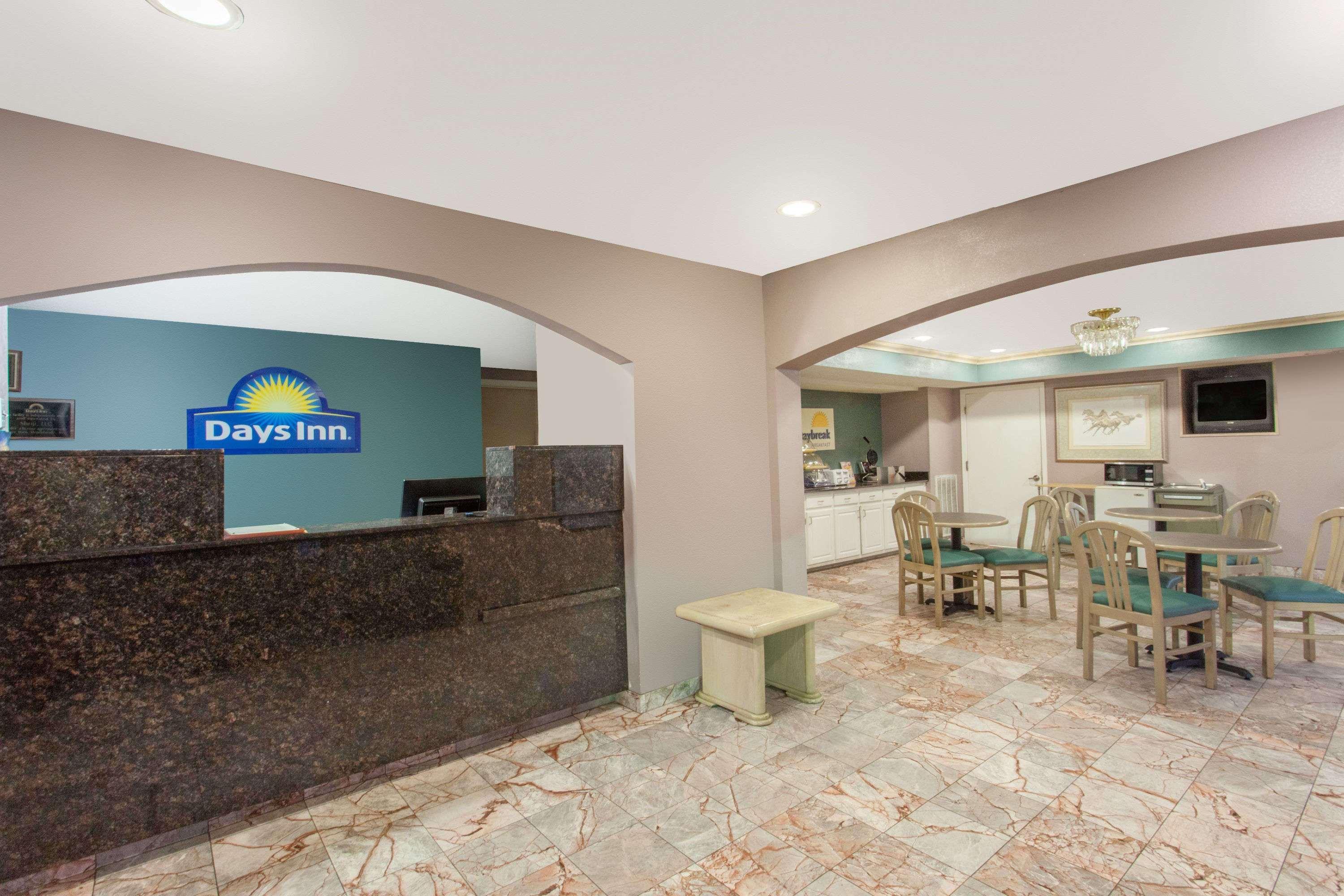 Quality Inn & Suites Decatur Priceville I-65 Exterior photo